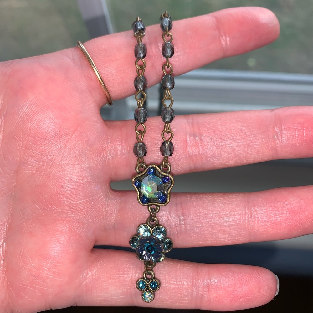 Beautiful blue crystal necklace with triple drop
